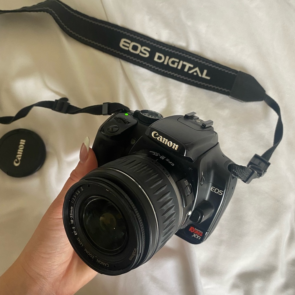 CANON eos rebel camera